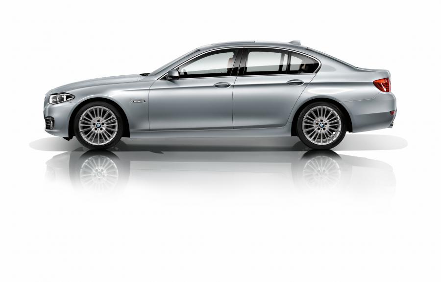  BMW 535i Sedan Luxury Line (F10) 2013 года  (фото 11 из 40)